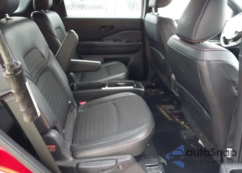 2023 Nissan Pathfinder Rock Creek 4Wd z USA, uszkodzony, nr VIN 5N1DR3BD4PC271477